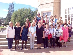 Eva Díaz Tezanos y Raquel Fernández junto al resto de participantes