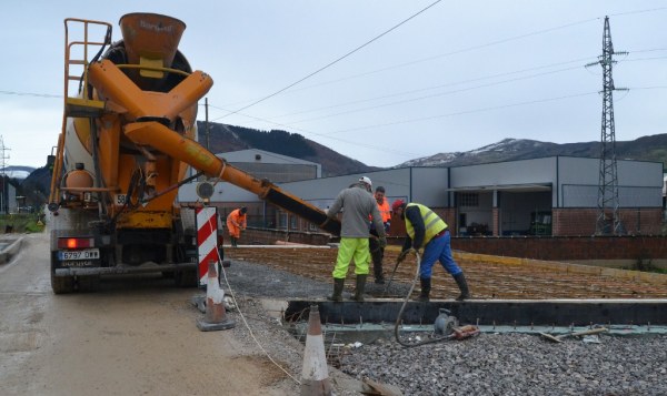 Los dos carriles del nuevo puente quedarán abiertos al tráfico este fin de semana