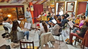 Ensayo de la Agrupación de Pulso y Púa Fresneda de Los Corrales