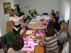 Éxito de participación en el curso de "Paquetería y Escaparatismo".
