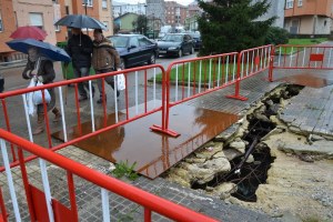 Situación actual de las aceras en la Avenida 23 de Agosto