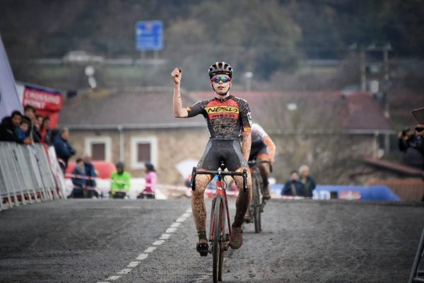  Suárez vence en Ametzaga (Javier Linares)