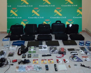 Dos detenidos tras el robo en una tienda de informática