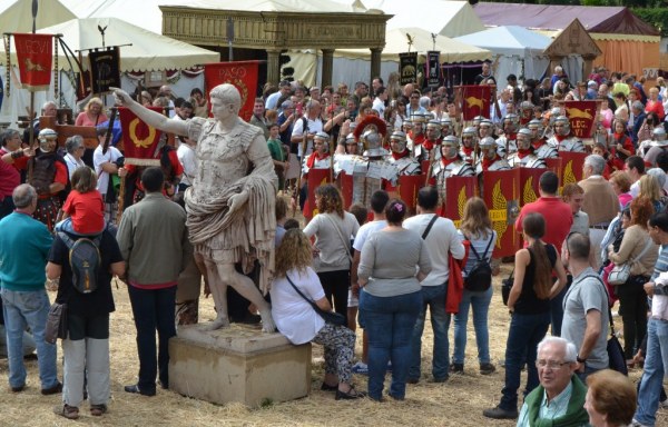 El acuerdo facilitará la llegada de grupos invitados
