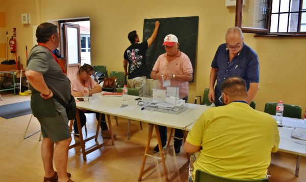 Recuento en el colegio de La Salle, en Los Corrales de Buelna