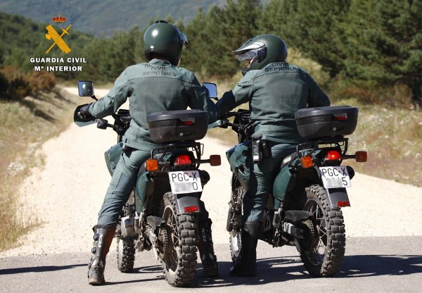 Agentes del SEPRONA.