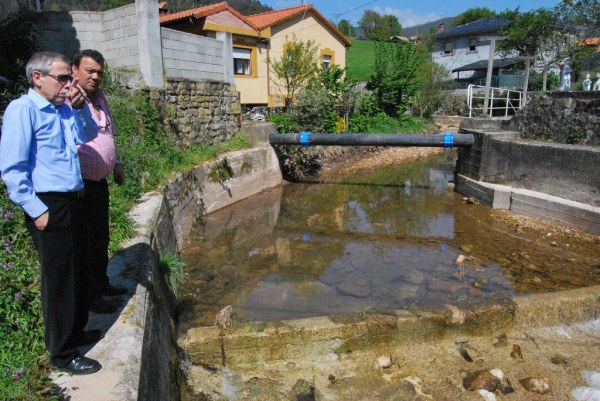 González y Mantilla en el río Rebujas