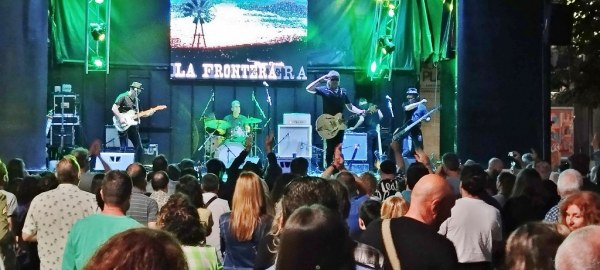 La Frontera llenó la plaza de la Constitución