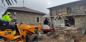 Obras en el exterior del futuro auditorio
