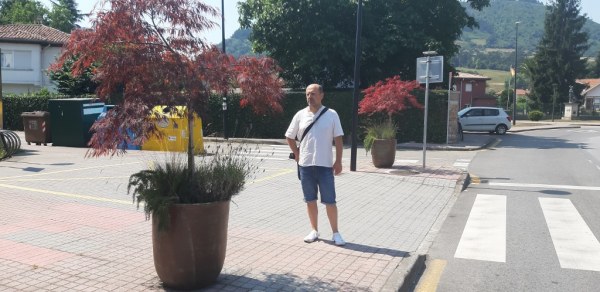 Nuevas jardineras en la entrada al centro de salud