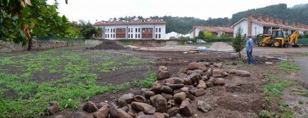 El Ayuntamiento trabaja ya en una céntrica parcela que se había convertido en un foco de insalubridad por el abandono que ha sufrido en más de una década