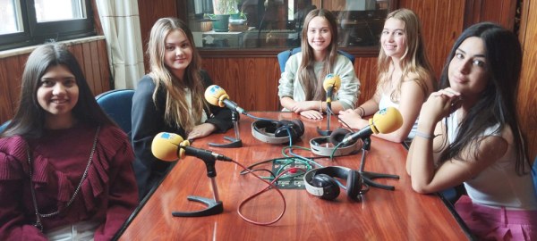 Reina y damas de San Juan 2024 en nuestros estudios
