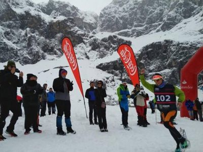 Azara García y Roberto Ruiz, oros en el nacional de raquetas de nieve