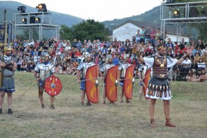 César arenga a sus tropas