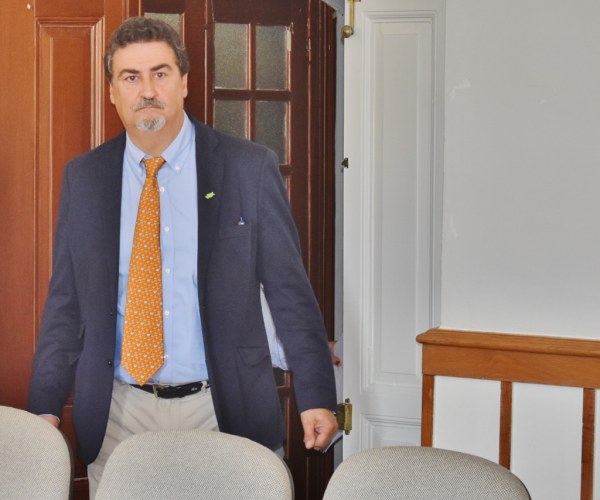 José Joaquín Bengochea en el salón de plenos