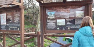 Los paneles del parque de Sovilla también sufren el ataque de los vándalos