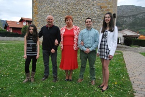 Reinas de San Félix junto a Crespo y Pelayo