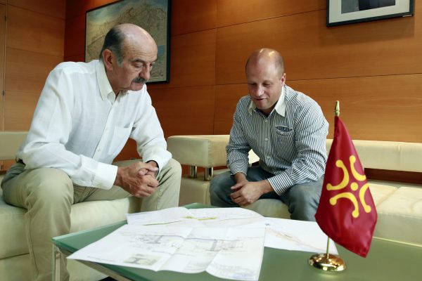 Encuentro entre Mazón y el alcalde de Bárcena