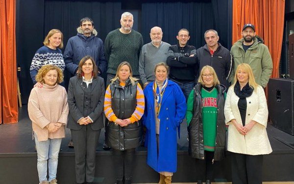 Reunión del Comité Local del PRC de Cartes, con Paula Fernández Viaña