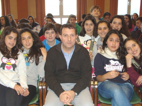 Villegas con los alumnos de La Salle