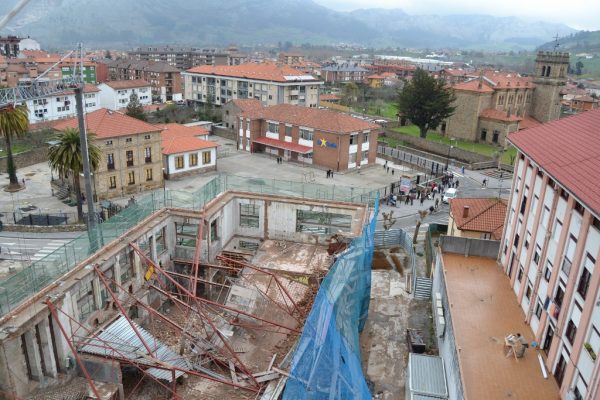Los técnicos apuntan como motivo la retirada de muros de contención y de la cubierta del edificio