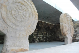 Gobierno y Ayuntamiento colaborarán para reabrir el Parque de las Estelas