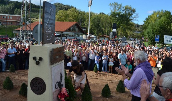 Un momento de la inauguración del monumento