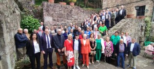 Multitudinario y emotivo homenaje a González Linares