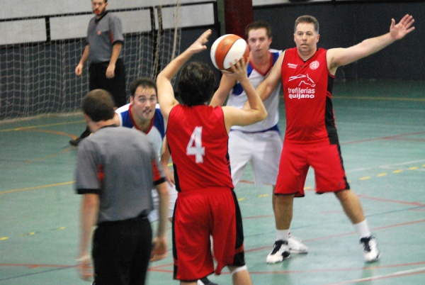 Baloncesto Corrales pierde la liga.