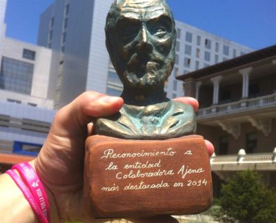 Valdecilla premia a Luchamos por la Vida por su colaboración en 2014