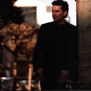 Nando Agüeros presenta en la radio su disco dedicado a Torrelavega