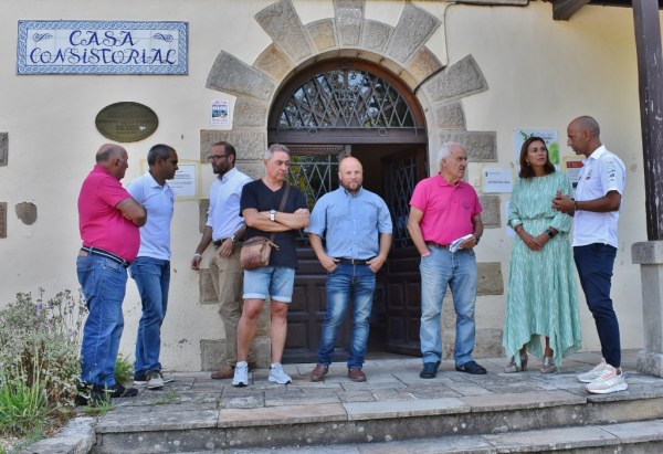 Presentación de la quedada en el Ayuntamiento de Bárcena de Pie de Concha