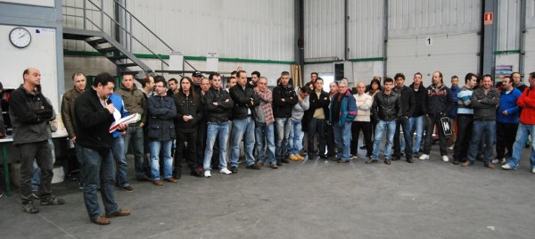 Asamblea de trabajadores en Insago