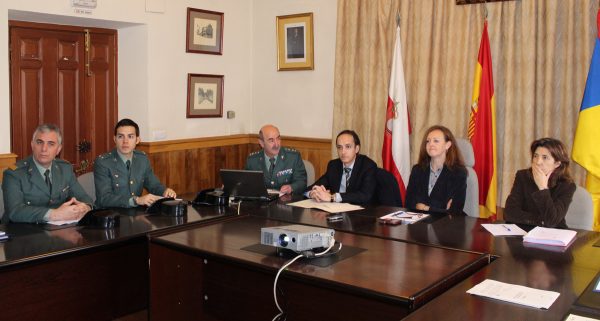 Autoridades presentes en la Junta Local de Seguridad celebrada hoy.