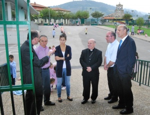 Visita pastoral del obispo a San Felices de Buelna
