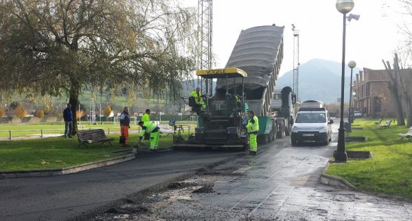 La empresa adjudicataria tendrá que volver a pavimentar las calles en mal estado