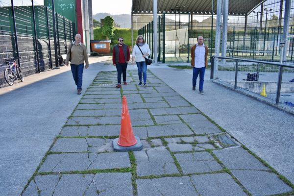 Julio Arranz presentó en el complejo deportivo sus iniciativas para el deporte en Los Corrales