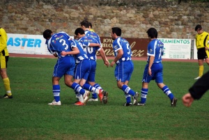 Los goles de Iván y Chema guían al Buelna hacia la victoria