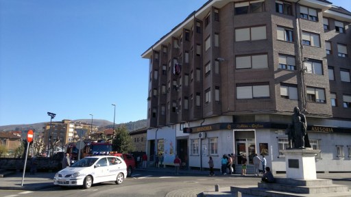 Incendio en la calle Condesa Forjas de Buelna