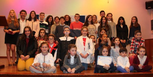 Finalistas de todas las categorías tras recibir sus premios y diplomas.