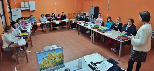 Visita de la alcaldesa al taller socio sanitario