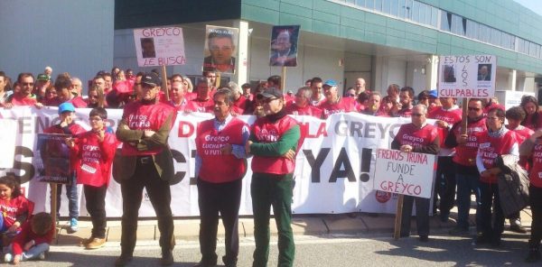Presencia de los trabajadores, familiares y políticos en Pamplona