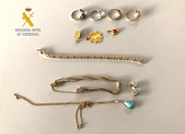 Joyas recuperadas de San Vicente de la Barquera.