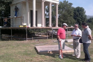 Final del montaje del Templo de Jano