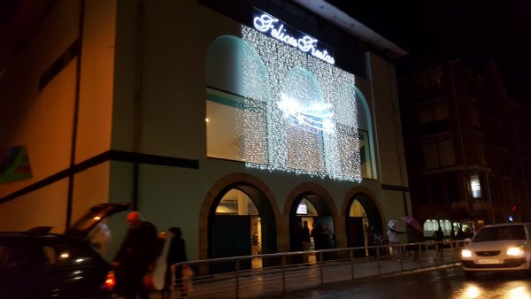 Cortina de luz en el Teatro Municipal