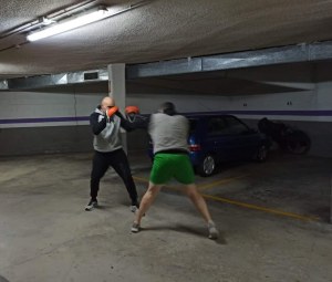 Ramos y Fuarros entrenando en un garaje