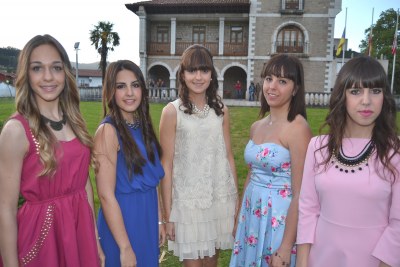 Acto de presentación oficial de reina y damas de San Juan 2014