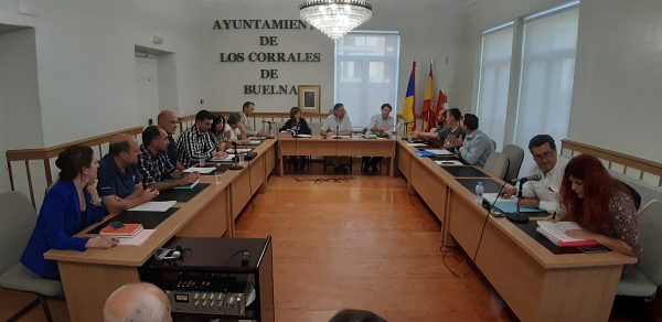 Sesión plenaria en Los Corrales