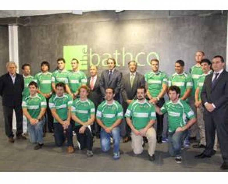Foto de archivo. Presentación del Bathco-Independiente con autoridades y patrocinador.