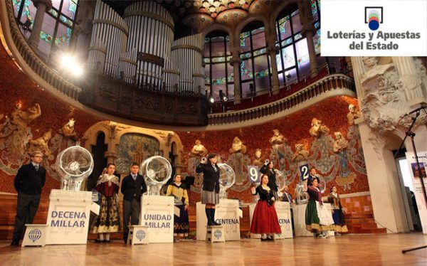 El número agraciado, el 27.695, se vendió en el punto de venta de loterías y apuestas de Irene Seco